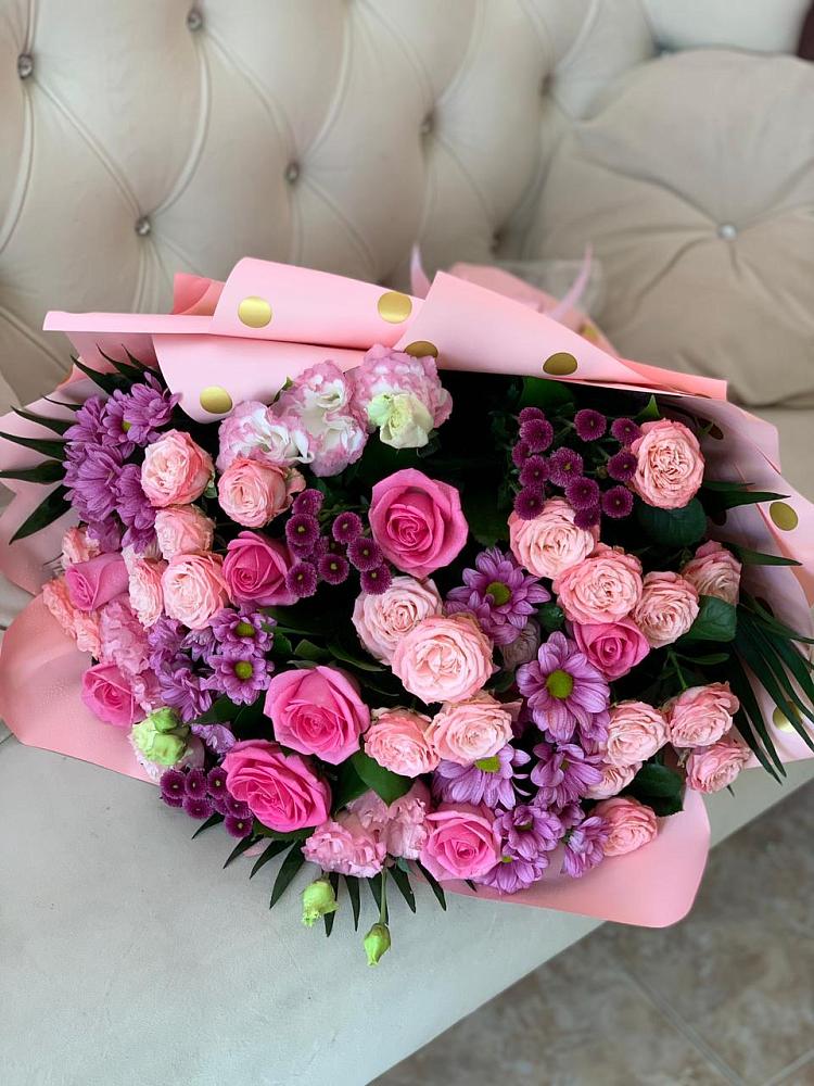 Букет цветов из: Хризантемы, Розы и Лизиантусы в Колпне