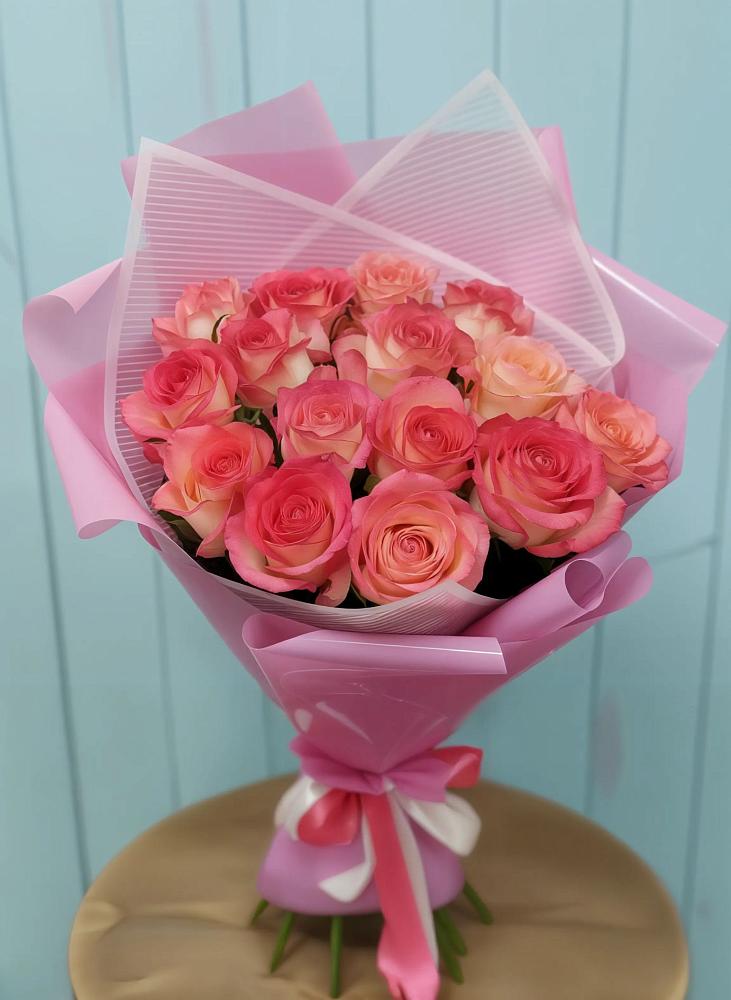 Букет 15 Розовых роз Равель в Колпне