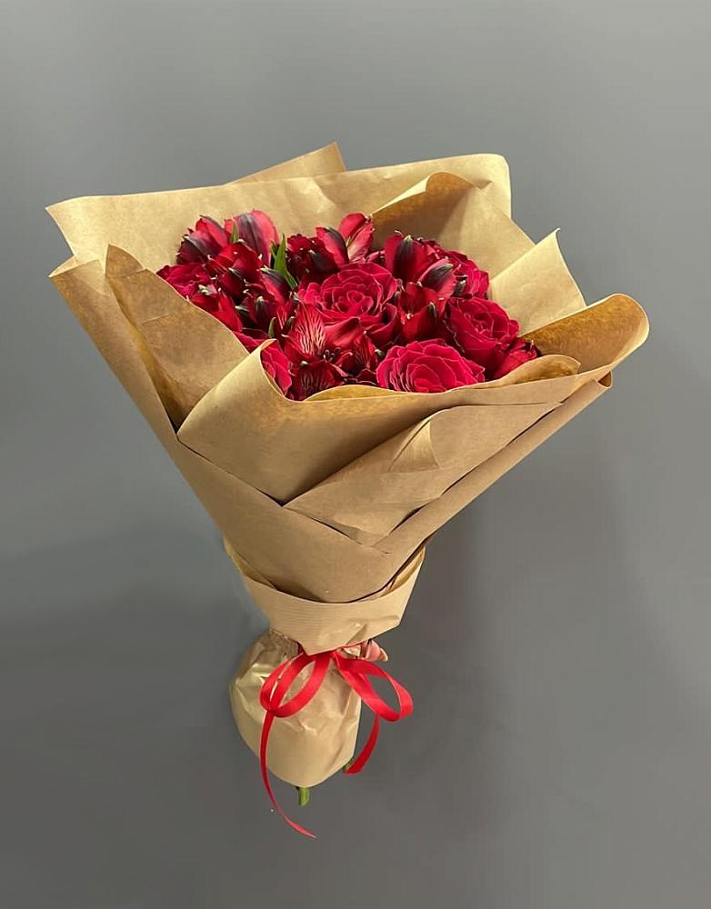 Букет цветов из: Альстромерии и Розы в Колпне