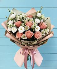 Букет цветов из:  Розы, Альстромерии и Лизиантусы в Колпне