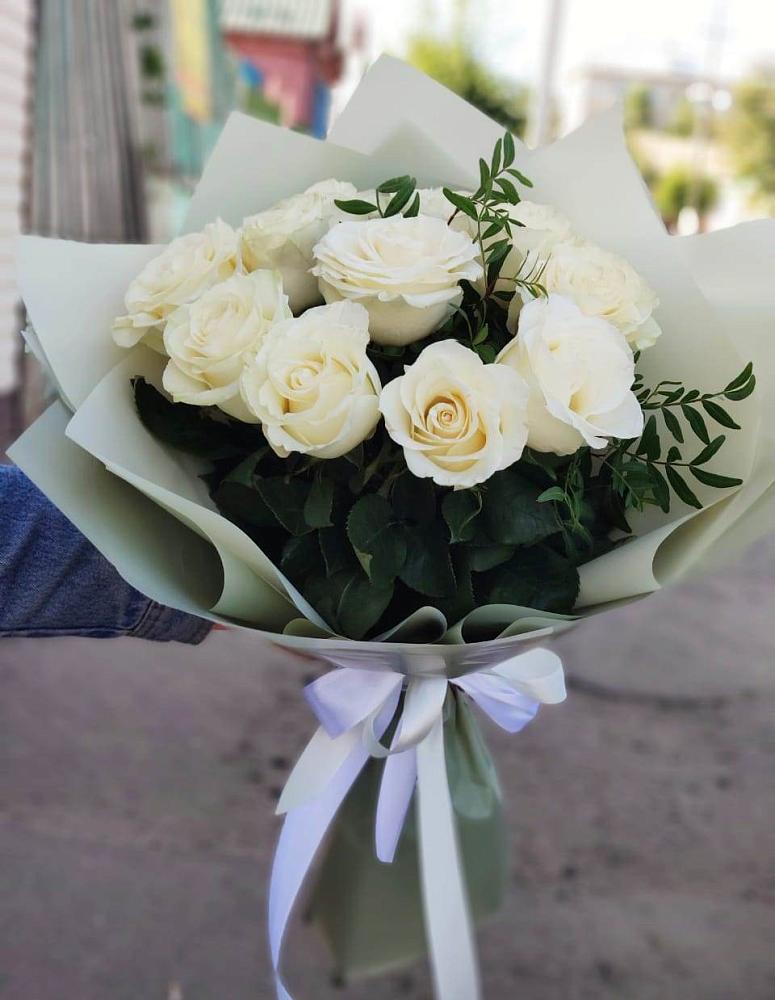 Букет Белые розы Проуд в Колпне