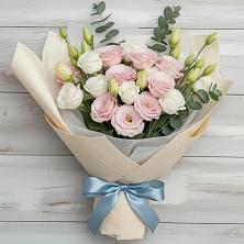 Букет цветов из:  Лизиантусы в Колпне