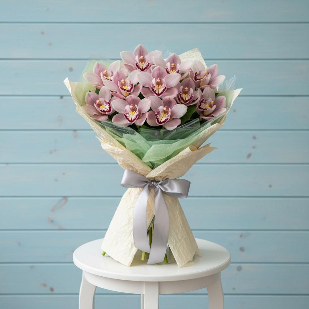 Букет цветов из: Орхидеи и Розы в Колпне