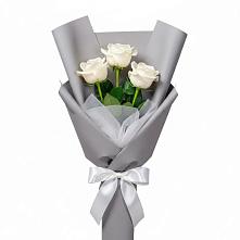 Букет 3 белые розы в Колпне