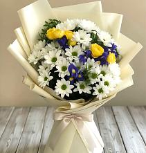 Букет цветов из:  Ирисы, Хризантемы и Розы #REPLACE_PRED# Колпне