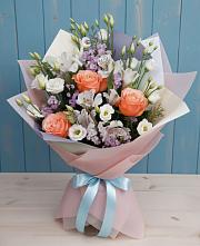 Букет цветов из:  Лизиантусы, Розы, Альстромерии и Гипсофила в Колпне