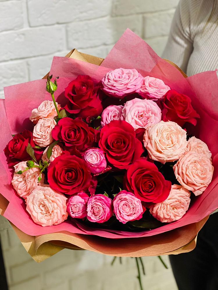 Букет цветов из: Розы в Колпне