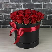 Цветочная композиция из Розы в шляпной коробке #REPLACE_PRED# Колпне