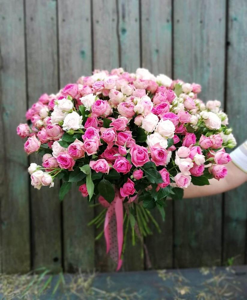 Букет Розовые кустовые розы Натали и Лав Лидия в Колпне