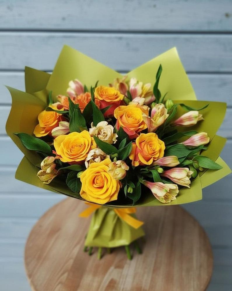Букет цветов из: Альстромерии и Розы в Колпне