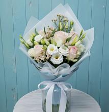 Букет цветов из:  Розы и Лизиантусы в Колпне