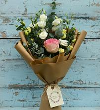 Букет цветов из:  Розы и Лизиантусы в Колпне
